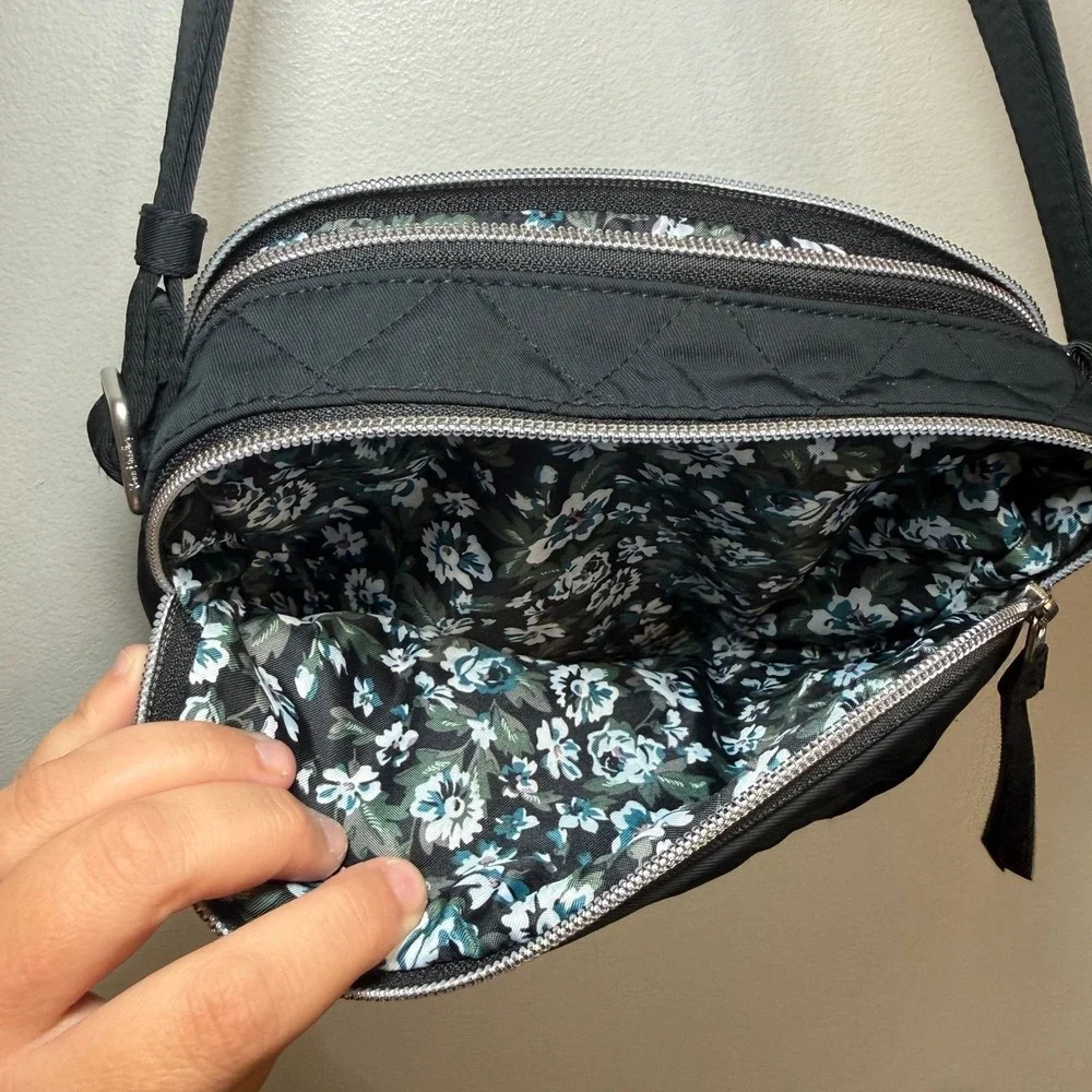 Vera Bradley Evie Crossbody Bag Black Quilted Performance Twill NWT - Picture 7 of 9